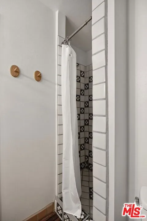 100 S Doheny Drive 214, Los Angeles, California 90048 home-pic-9